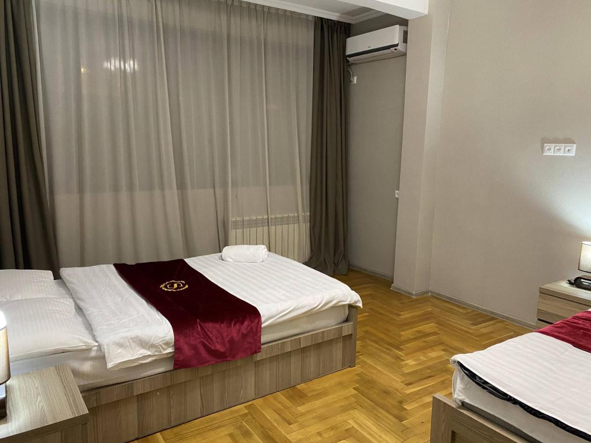 טביליסי Superior Apartment On Kostava מראה חיצוני תמונה