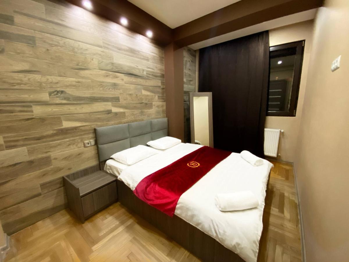 טביליסי Superior Apartment On Kostava מראה חיצוני תמונה