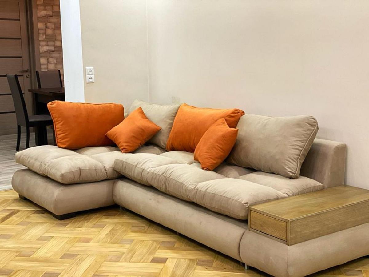 טביליסי Superior Apartment On Kostava מראה חיצוני תמונה